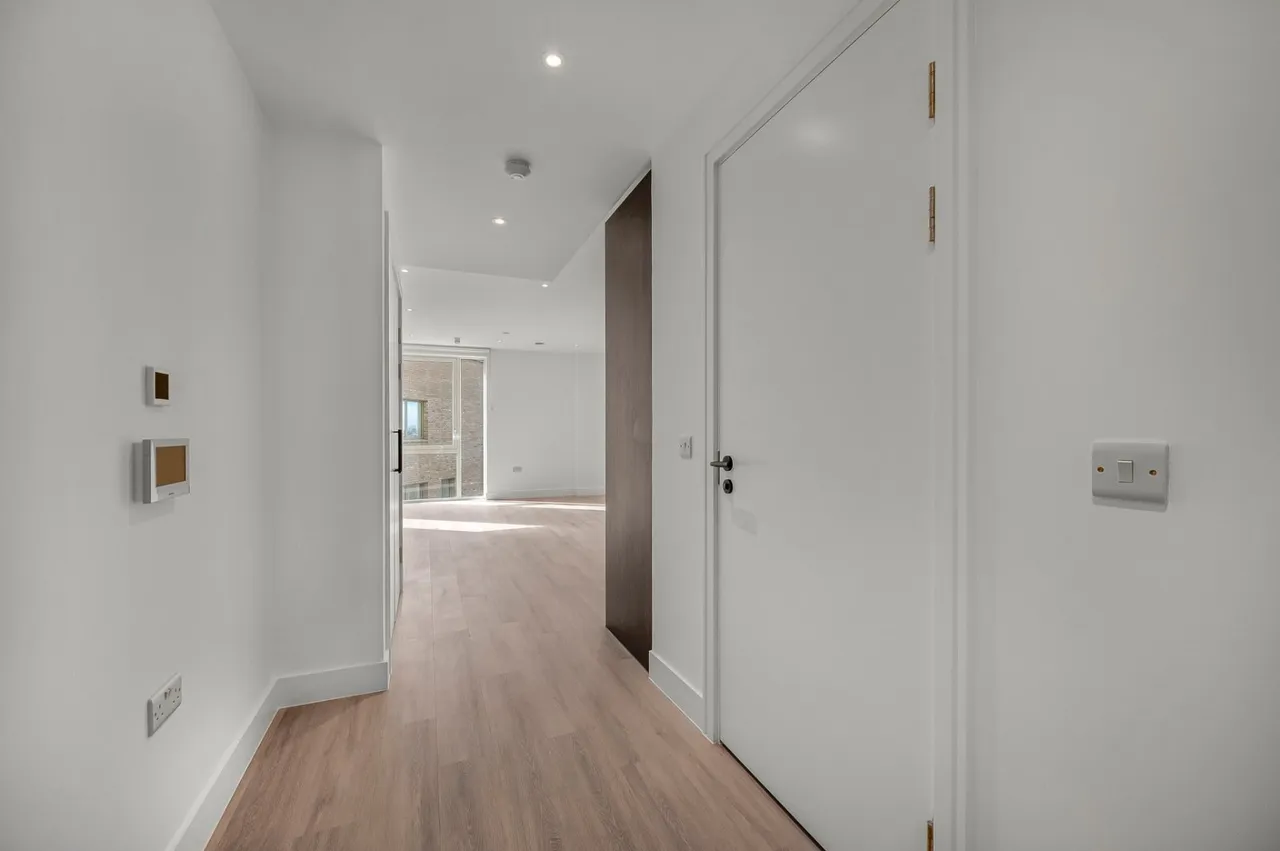 Everdene Path, London, W3, photo 14