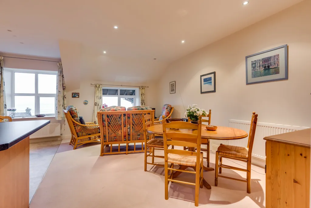 Methven Terrace, Grange-over-Sands, LA11, photo 4