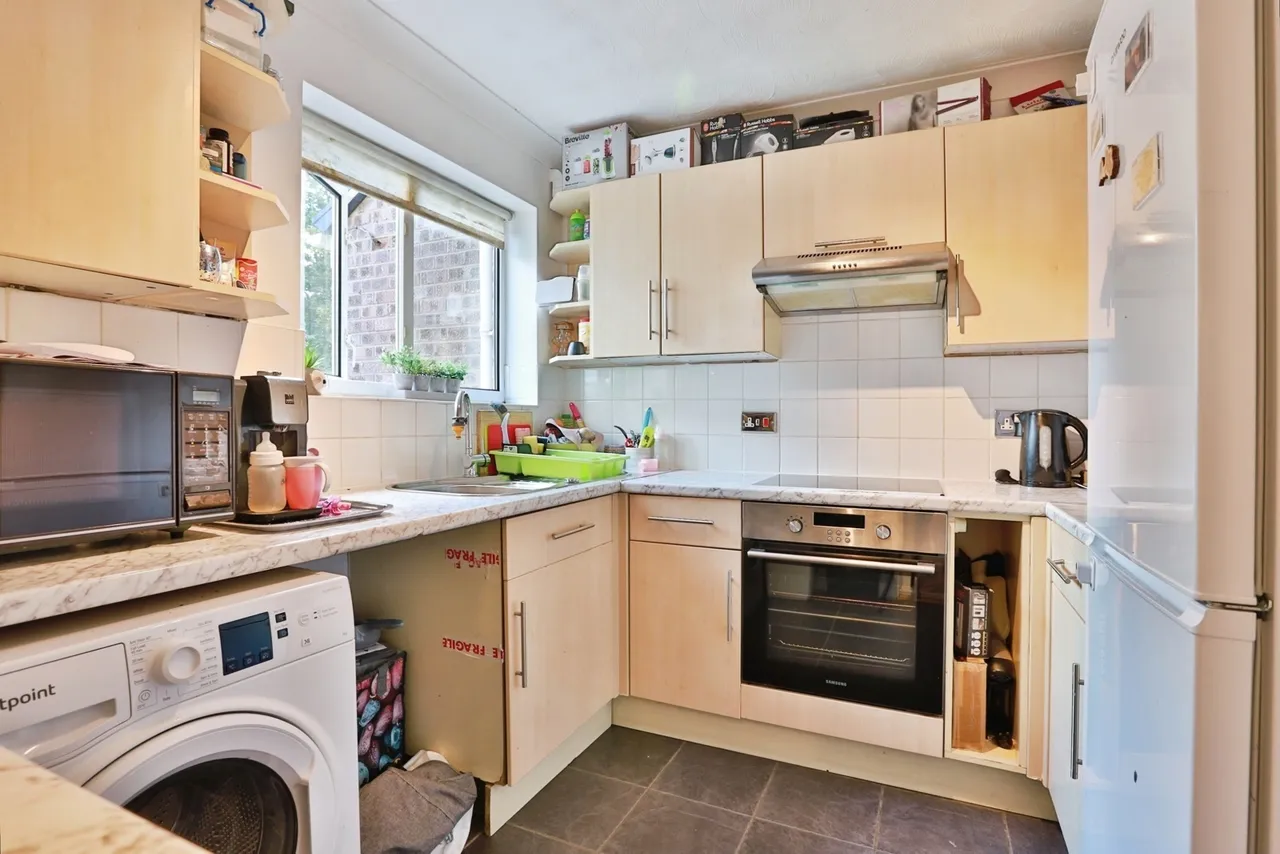 Bovington Close, Canford Heath, BH17, photo 5