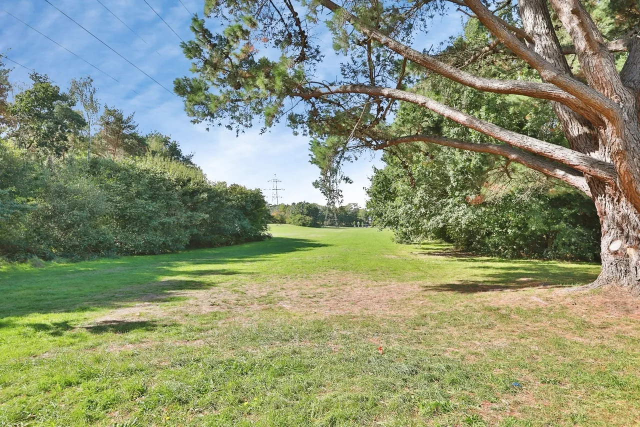 Bovington Close, Canford Heath, BH17, photo 16