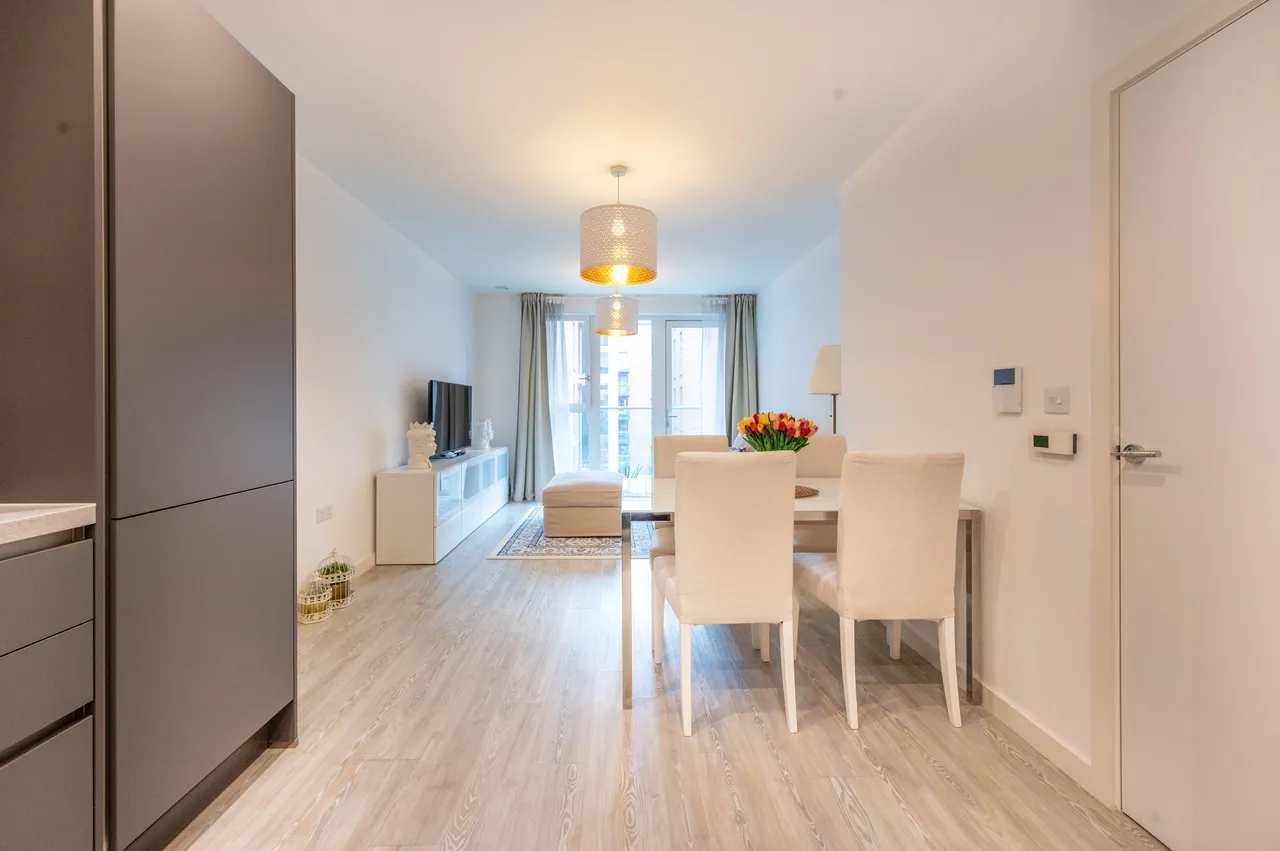 Flat 123, Chamberlain Court, 16 Shipbuilding Way, London, photo 2