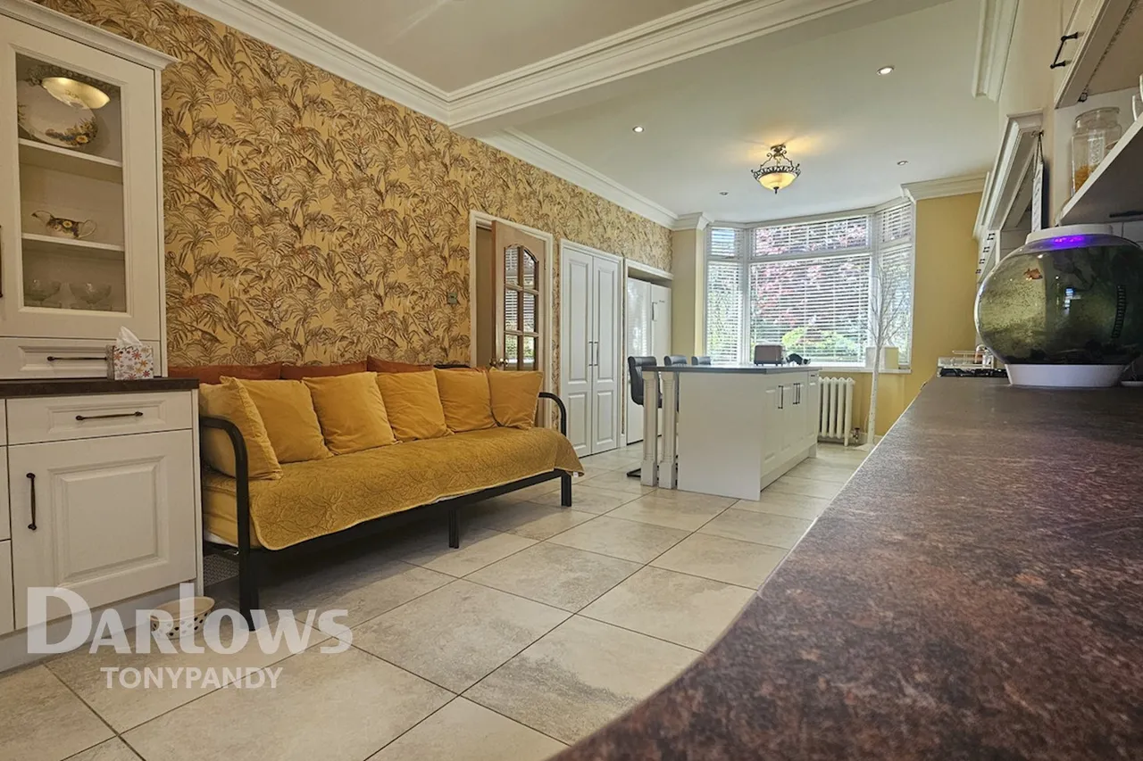 Penrhiwfer Road, Tonypandy, CF40, photo 11