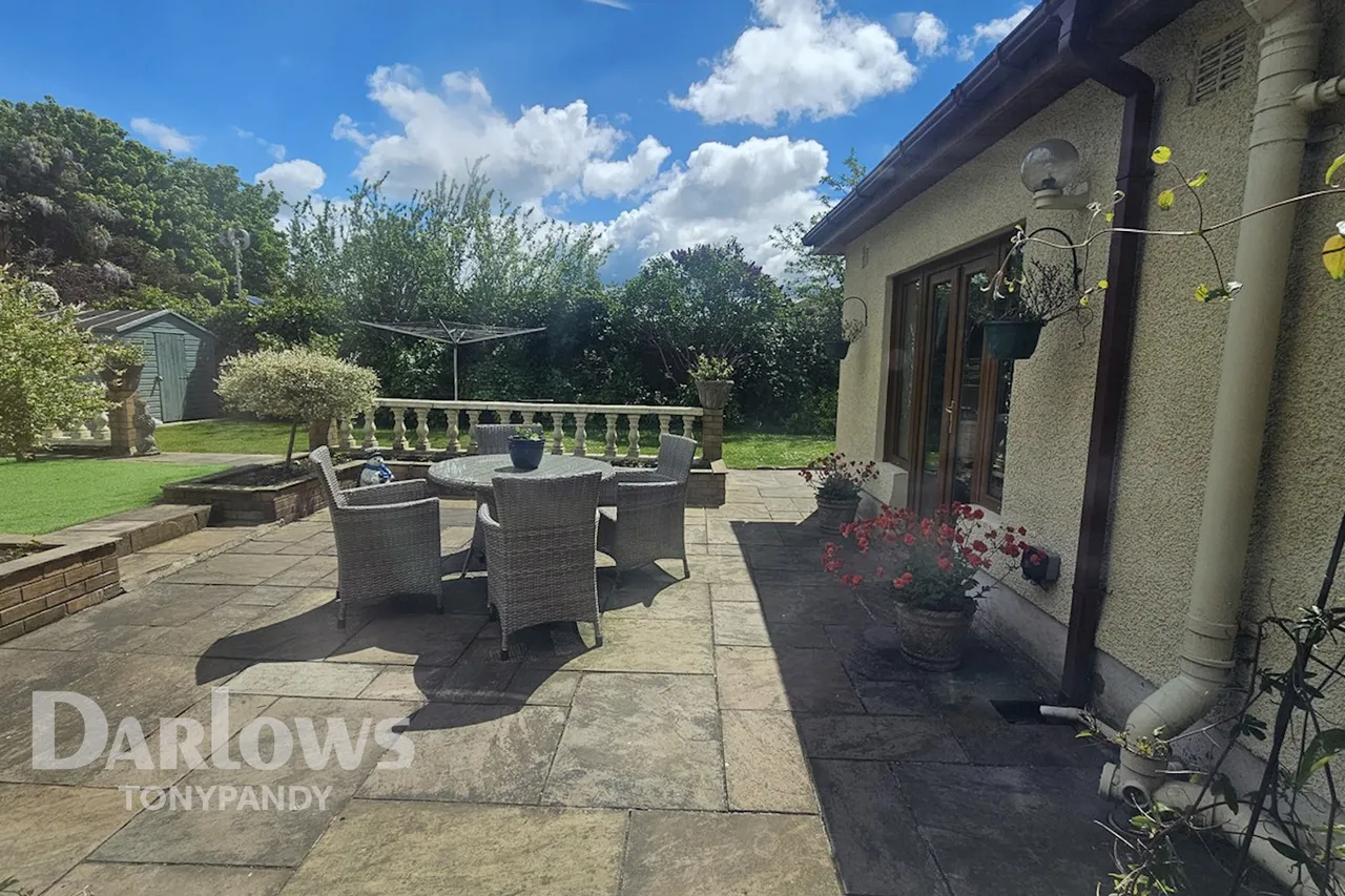 Penrhiwfer Road, Tonypandy, CF40, photo 29