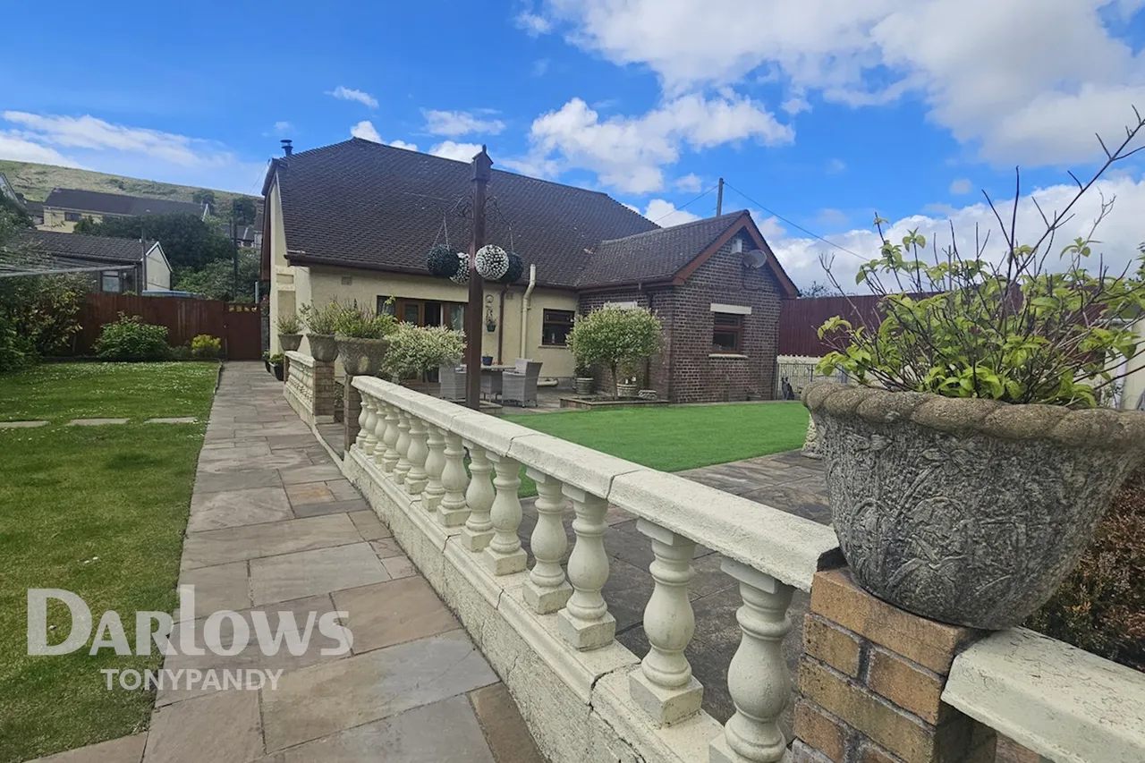 Penrhiwfer Road, Tonypandy, CF40, photo 37