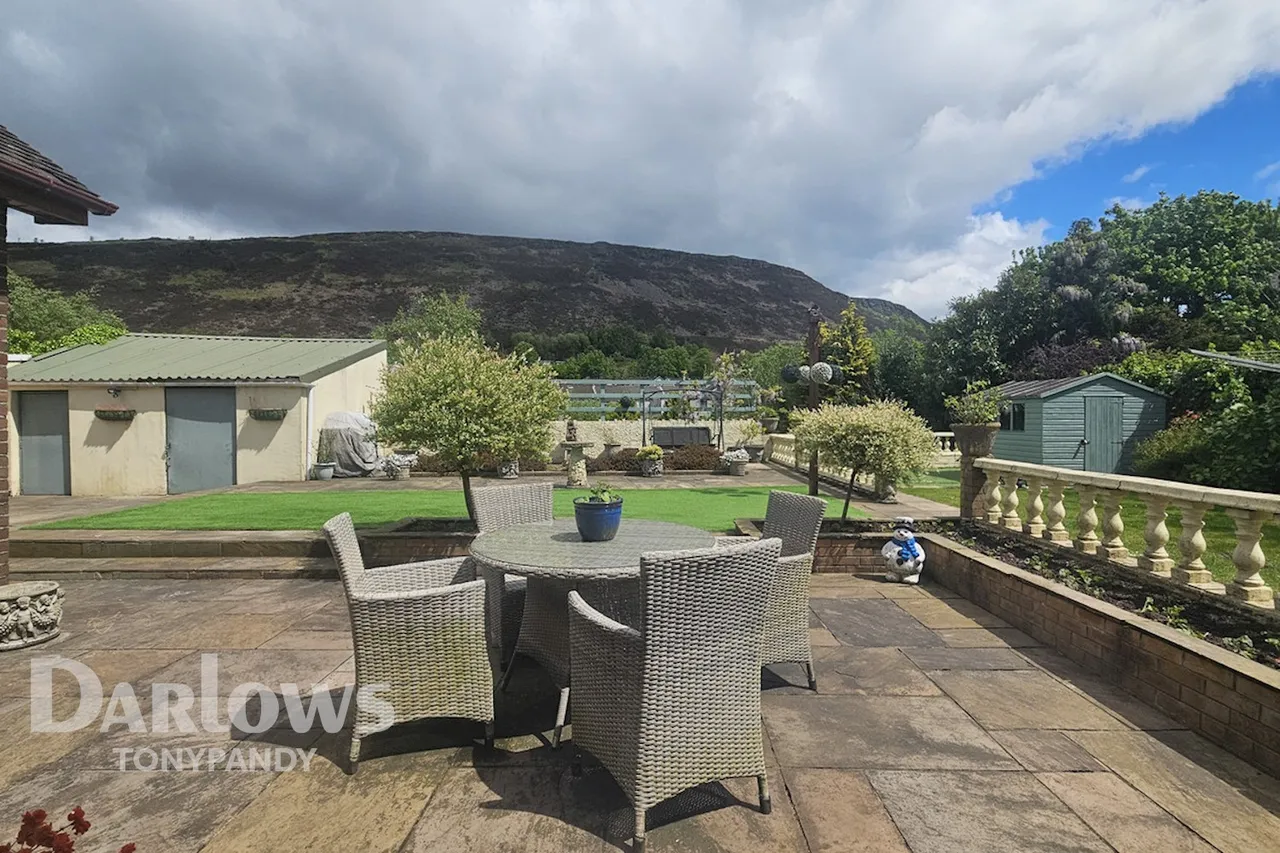 Penrhiwfer Road, Tonypandy, CF40, photo 30