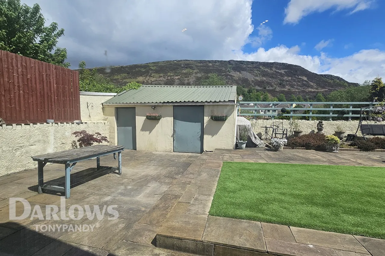 Penrhiwfer Road, Tonypandy, CF40, photo 31