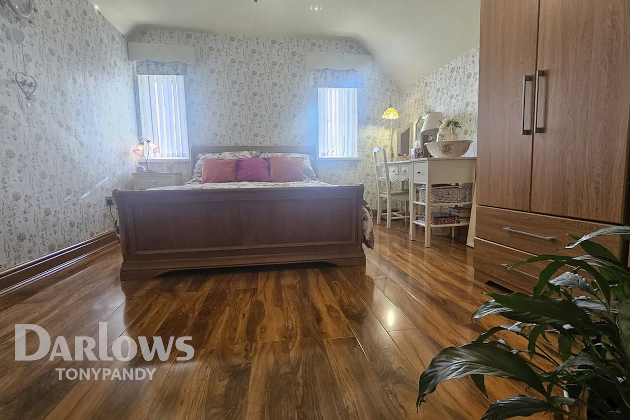 Penrhiwfer Road, Tonypandy, CF40, photo 23