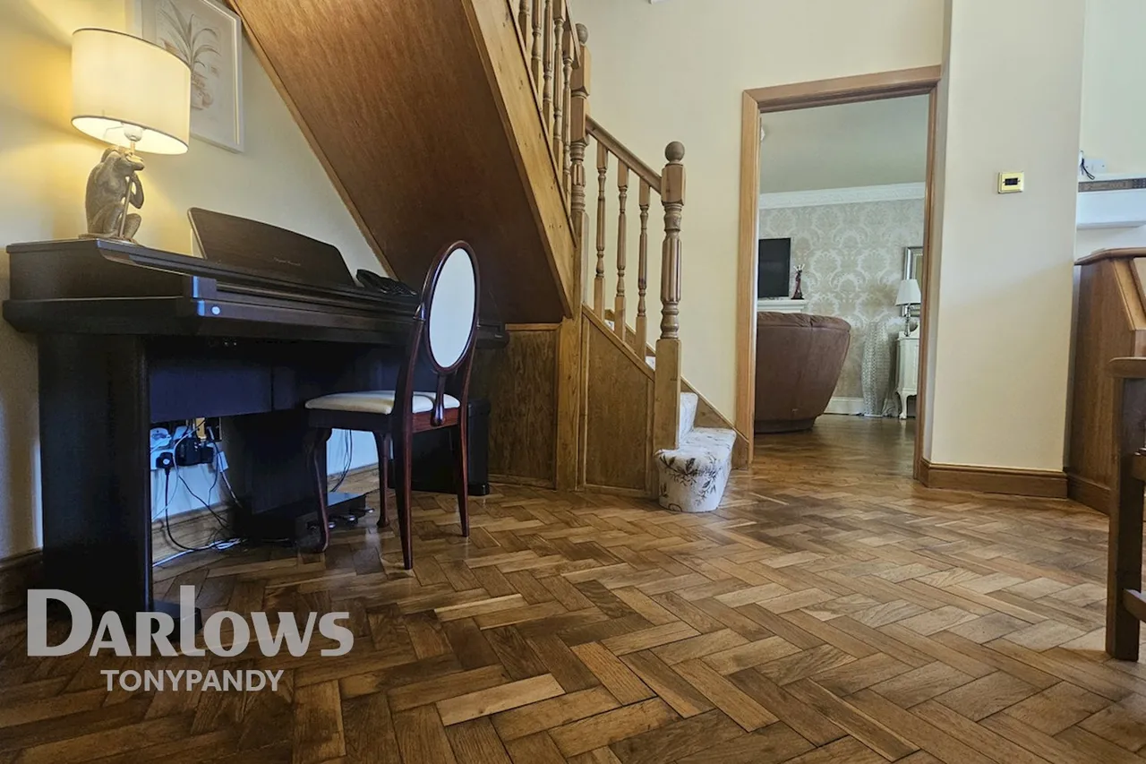 Penrhiwfer Road, Tonypandy, CF40, photo 4