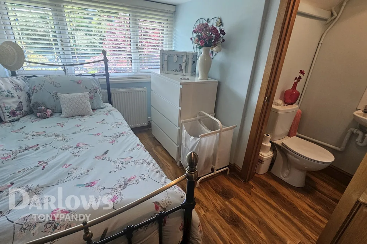 Penrhiwfer Road, Tonypandy, CF40, photo 28