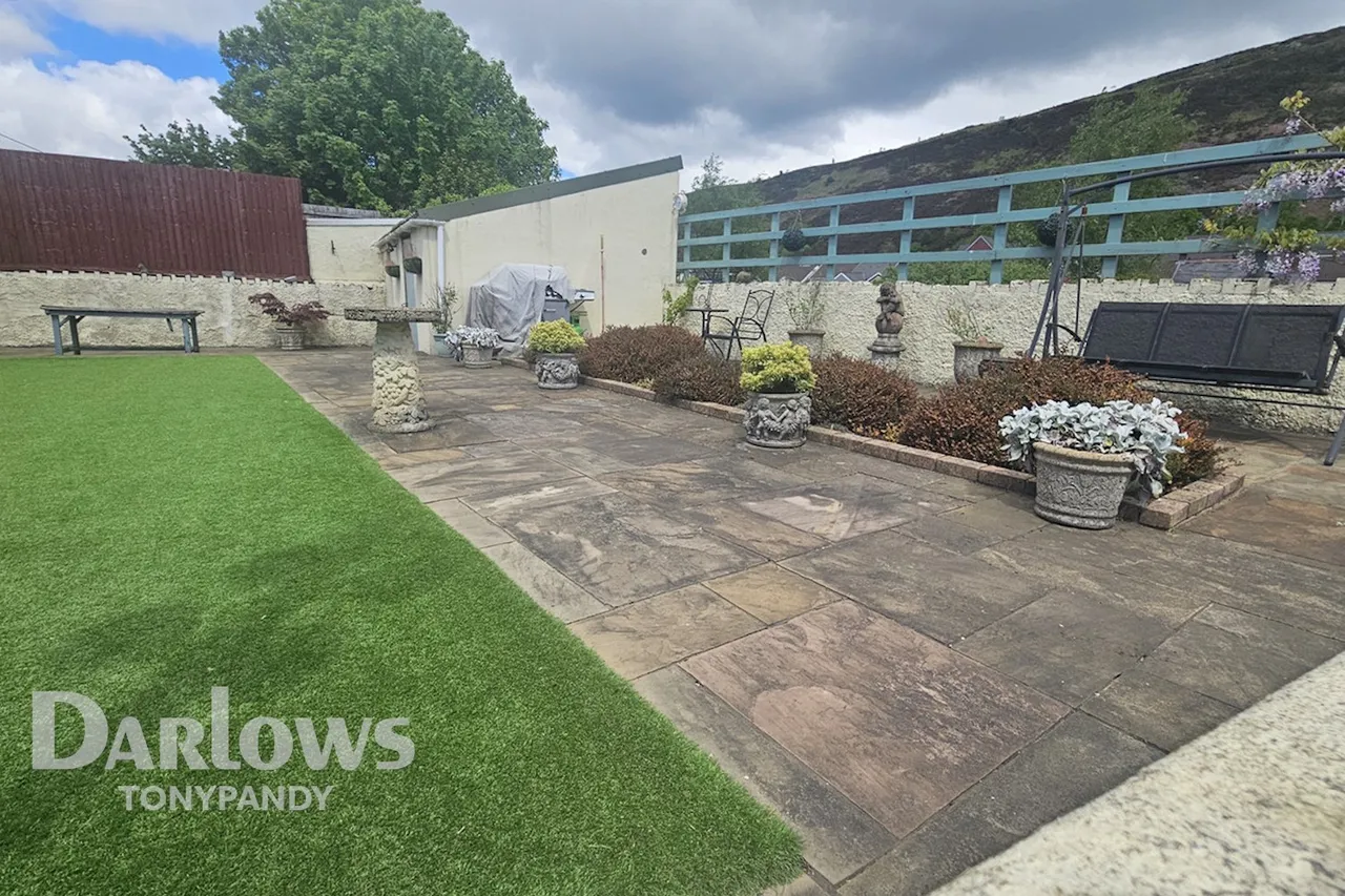 Penrhiwfer Road, Tonypandy, CF40, photo 34