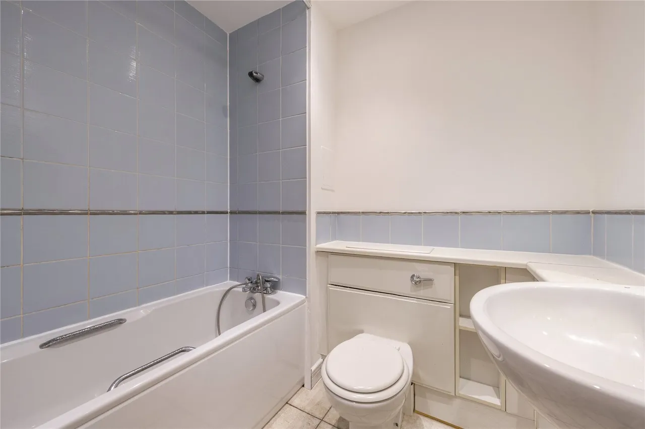 Newport Avenue, London, E14, photo 4