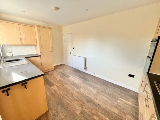 North View Road, Bradford, BD4, photo 4