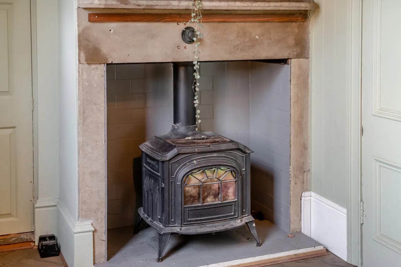 Off Thirstin Road, Honley, HD9, photo 5