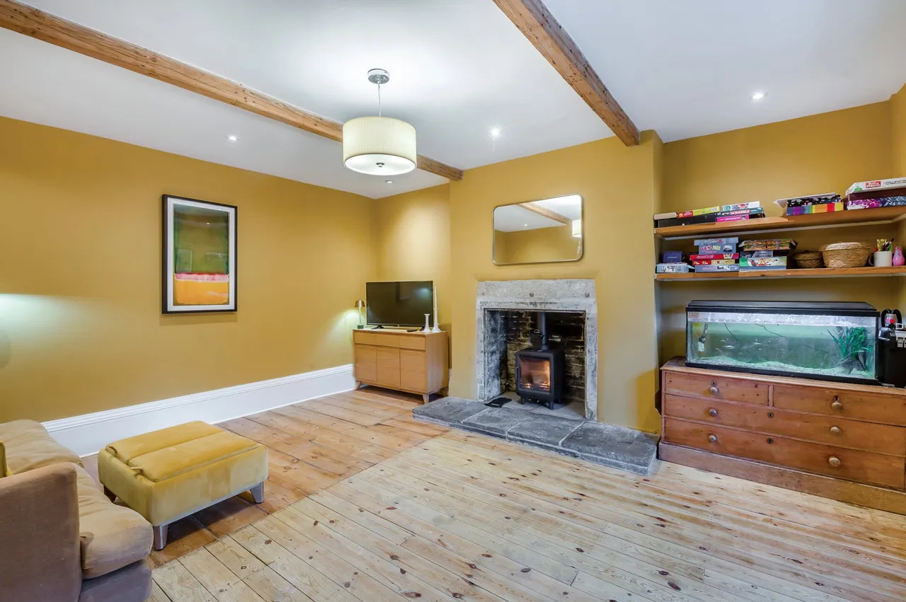 Off Thirstin Road, Honley, HD9, photo 19