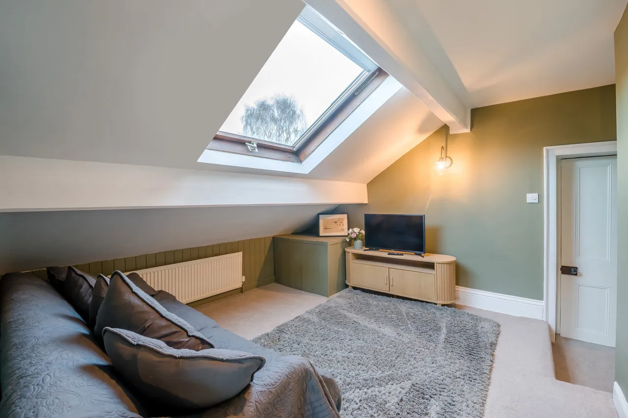 Off Thirstin Road, Honley, HD9, photo 31