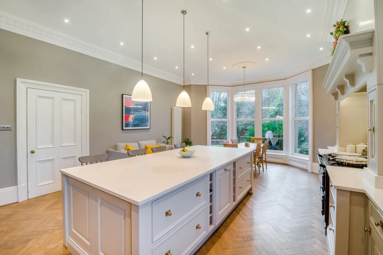 Off Thirstin Road, Honley, HD9, photo 7