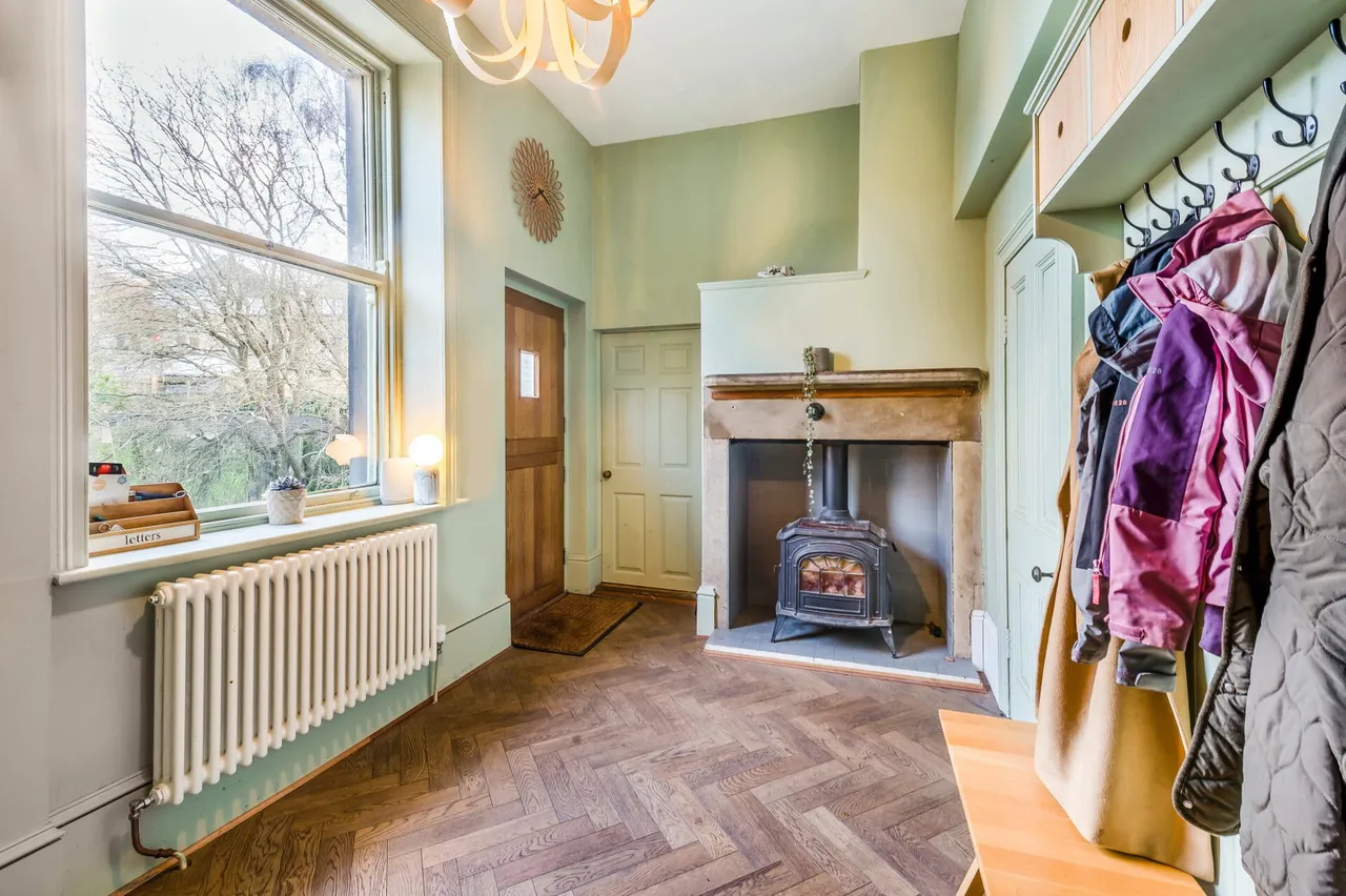 Off Thirstin Road, Honley, HD9, photo 4