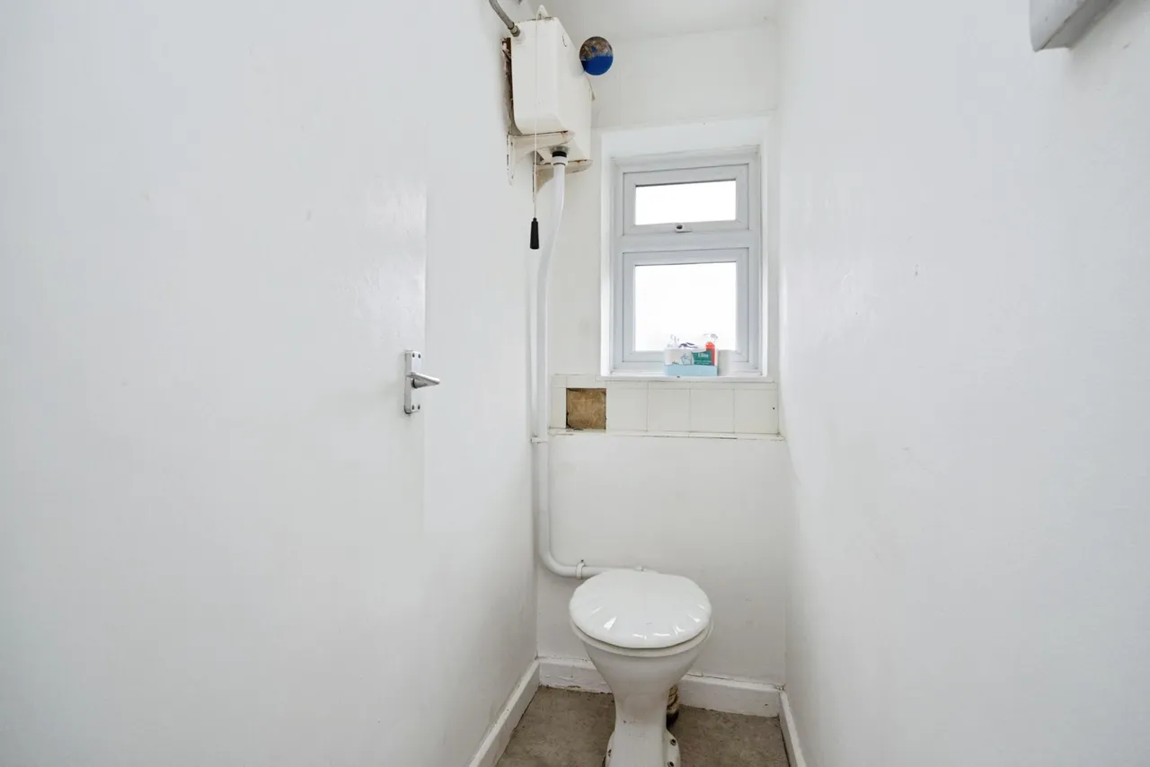 Frampton Park Road, London, E9, photo 20