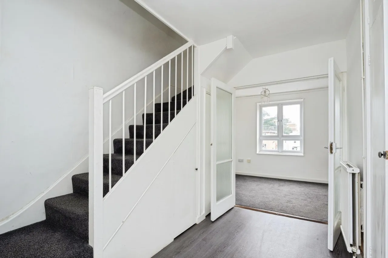 Frampton Park Road, London, E9, photo 8