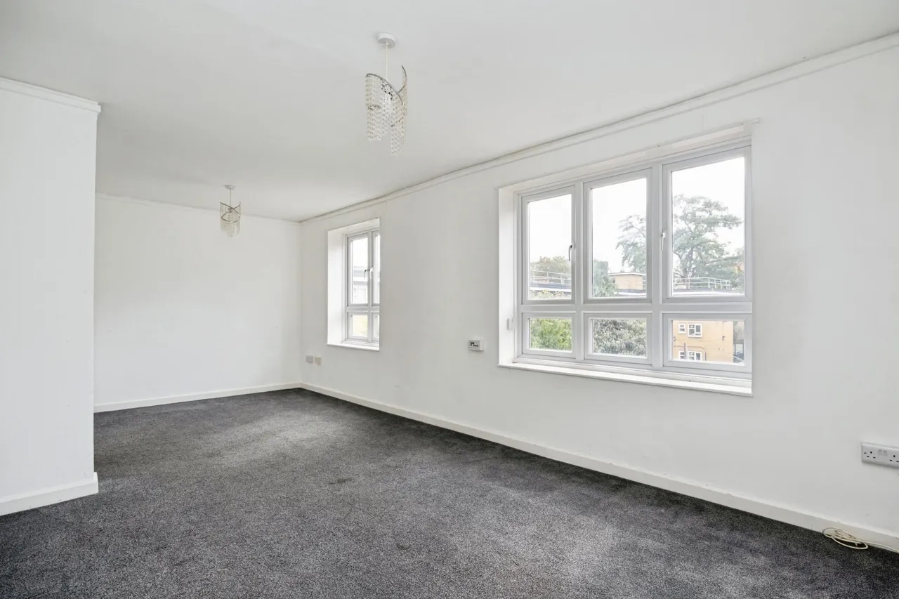 Frampton Park Road, London, E9, photo 3
