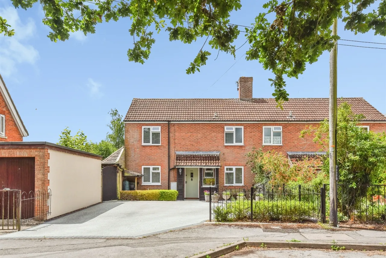 3 bed house for sale — Oak Lane, Easterton, Devizes