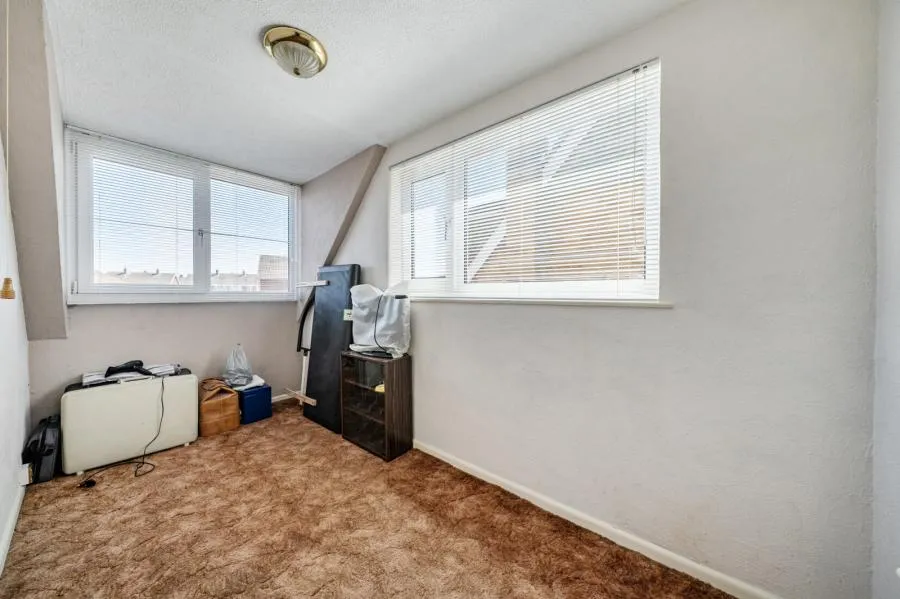 Duchess Way, Swindon, SN2, photo 8