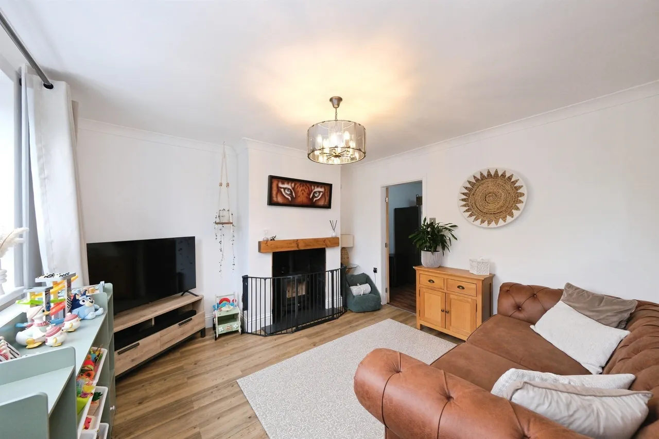 Lincoln Road, Tuxford, NG22, photo 6