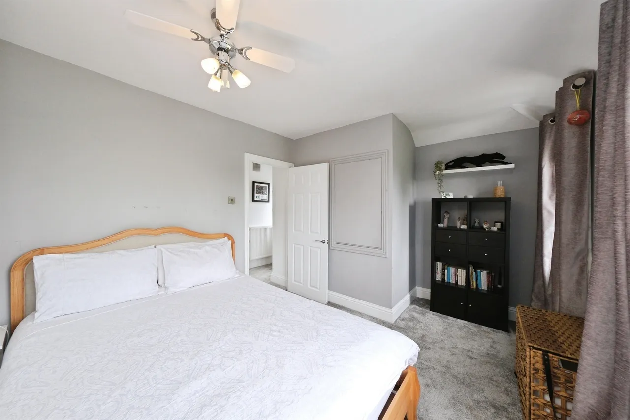 Lincoln Road, Tuxford, NG22, photo 9
