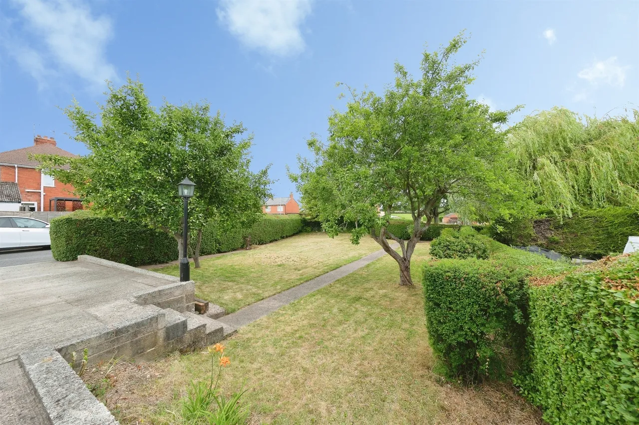 Lincoln Road, Tuxford, NG22, photo 17