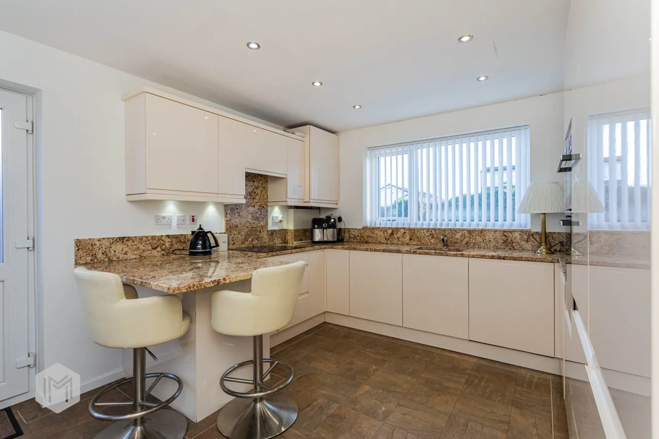 Kendal Road West, Ramsbottom, Bury, BL0 9SY, photo 5