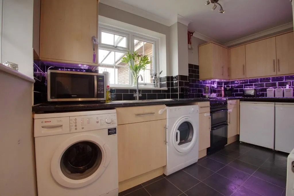 Primrose Court, Willows, photo 4