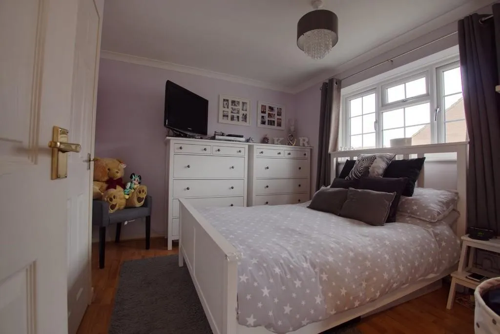 Primrose Court, Willows, photo 5