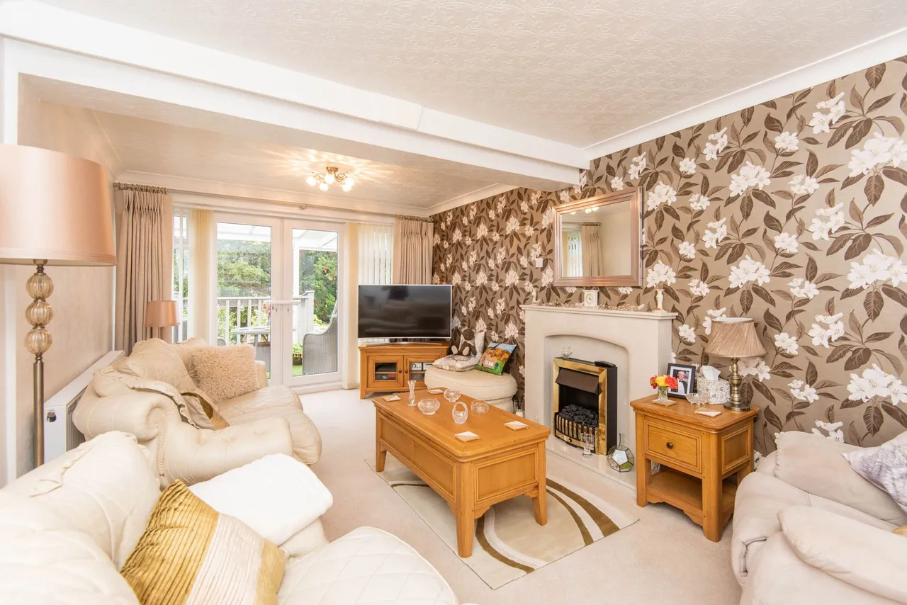 Southfield Avenue, Hasland, S41, photo 3