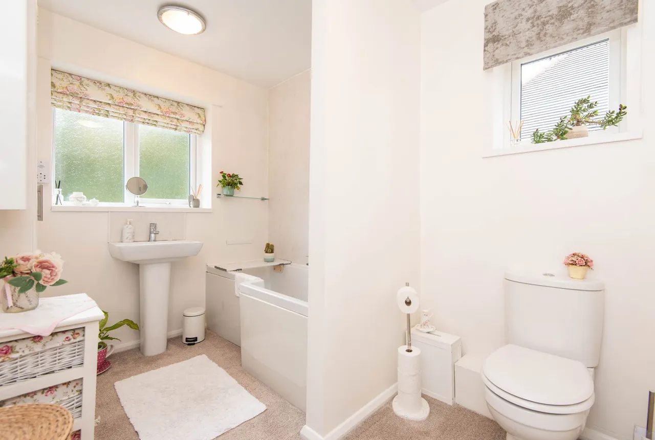 Southfield Avenue, Hasland, S41, photo 17