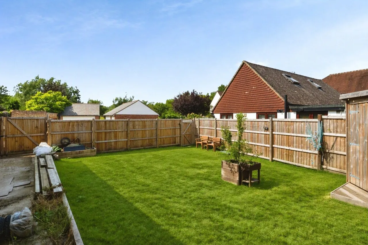 Station Road, Robertsbridge, TN32, photo 10