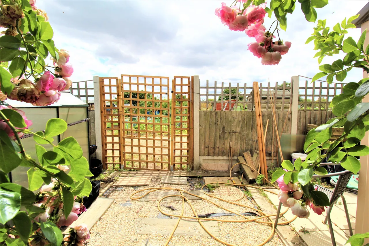 North Stifford, Grays, Essex, RM16 5UE, photo 14