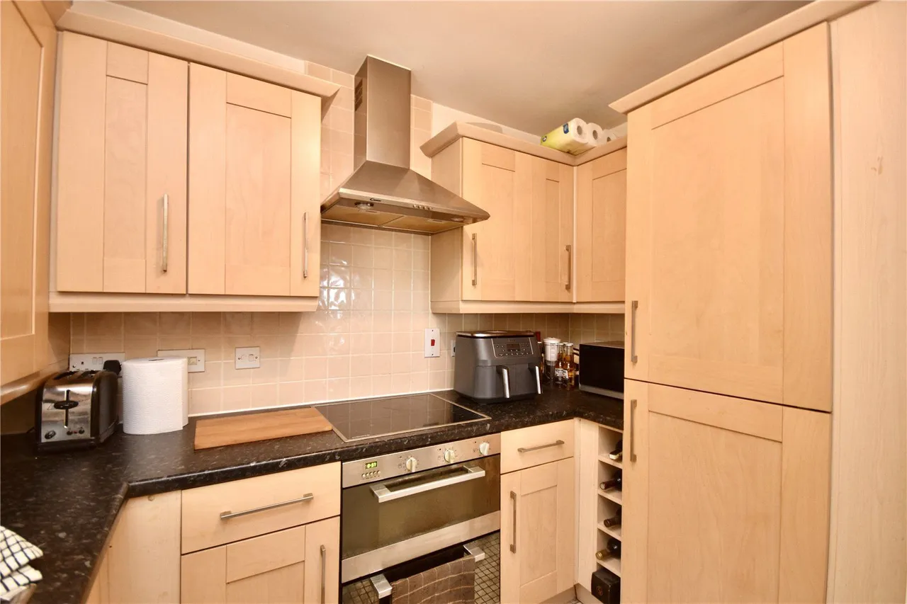 Elmstone Drive, Royton, OL2, photo 5