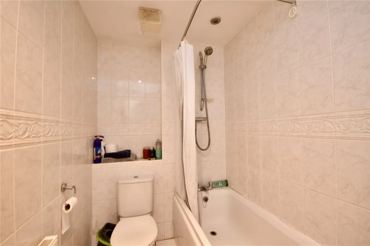 Elmstone Drive, Royton, OL2, photo 9