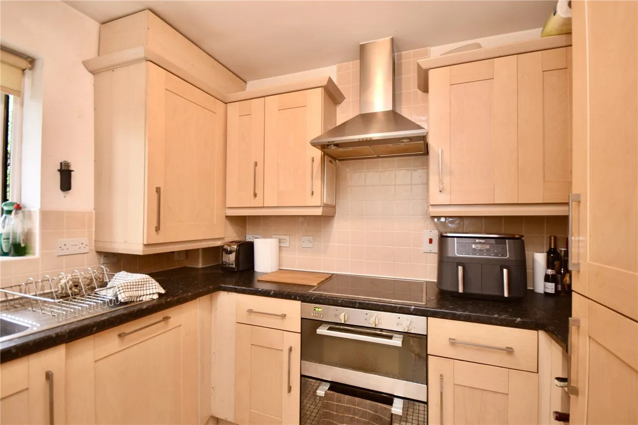 Elmstone Drive, Royton, OL2, photo 4