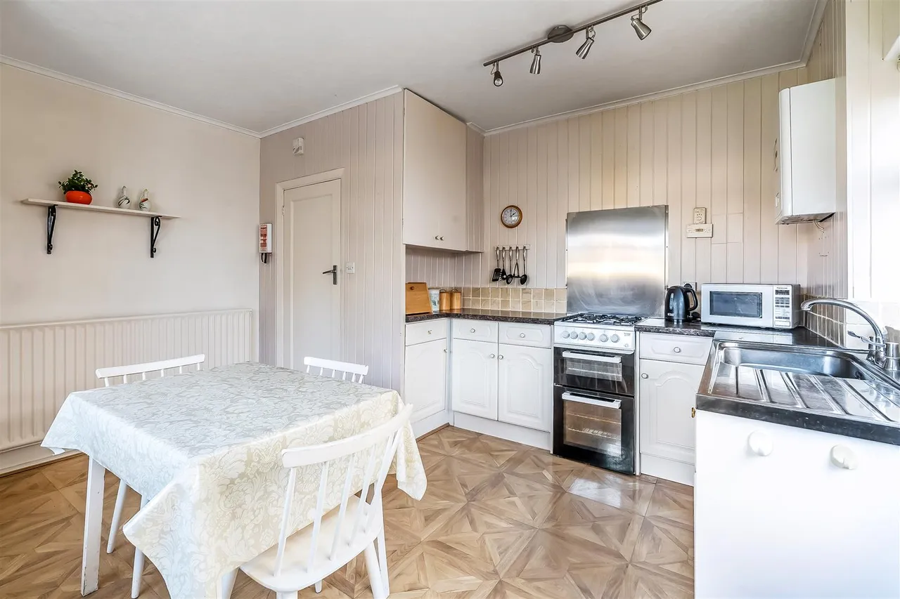 Rectory Close, Ashtead, KT21, photo 13