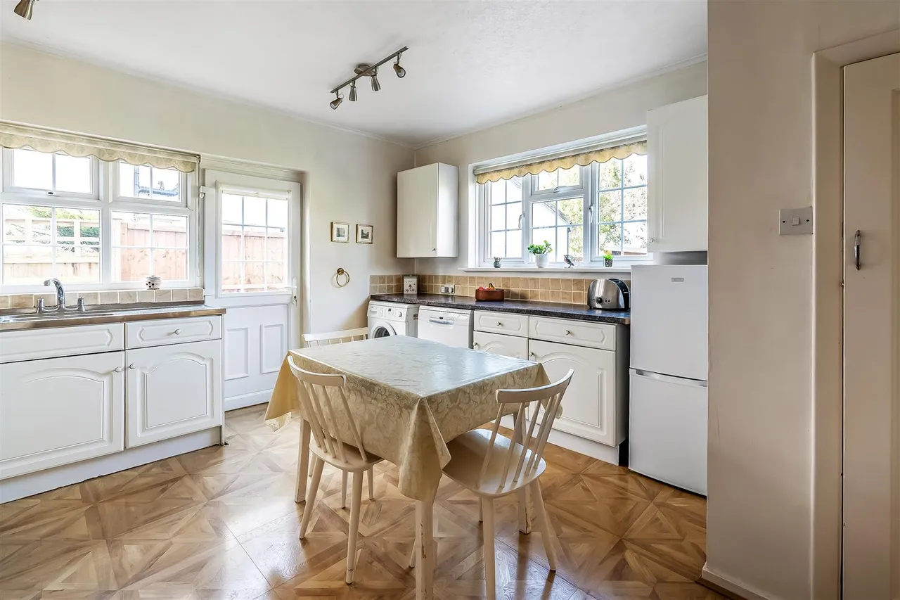 Rectory Close, Ashtead, KT21, photo 12