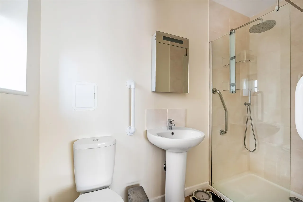 Rectory Close, Ashtead, KT21, photo 15