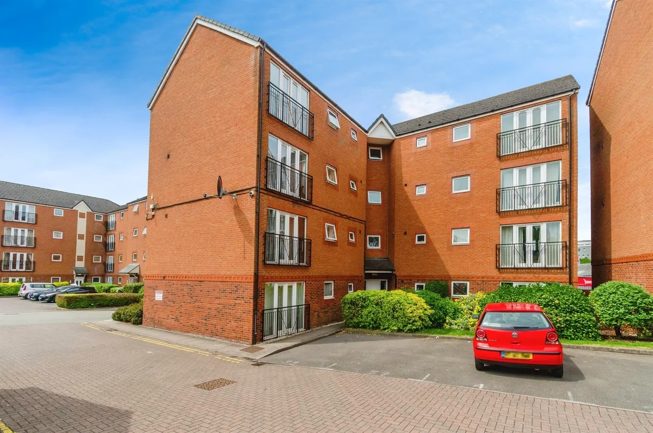 2 bed flat for sale, Terret Close, Walsall, WS1