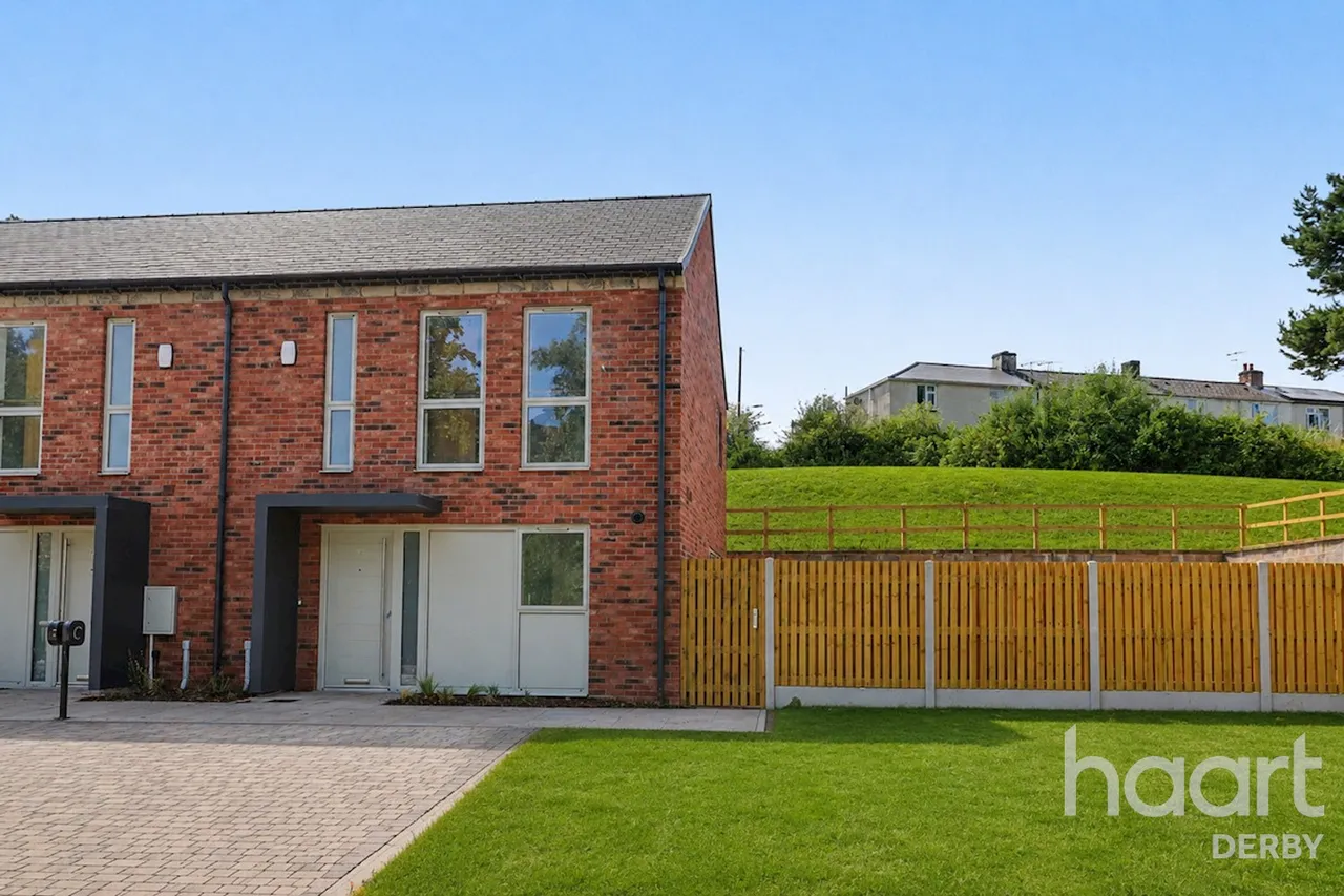 3 bed house for sale, Mill View Meadow, Derby, DE4