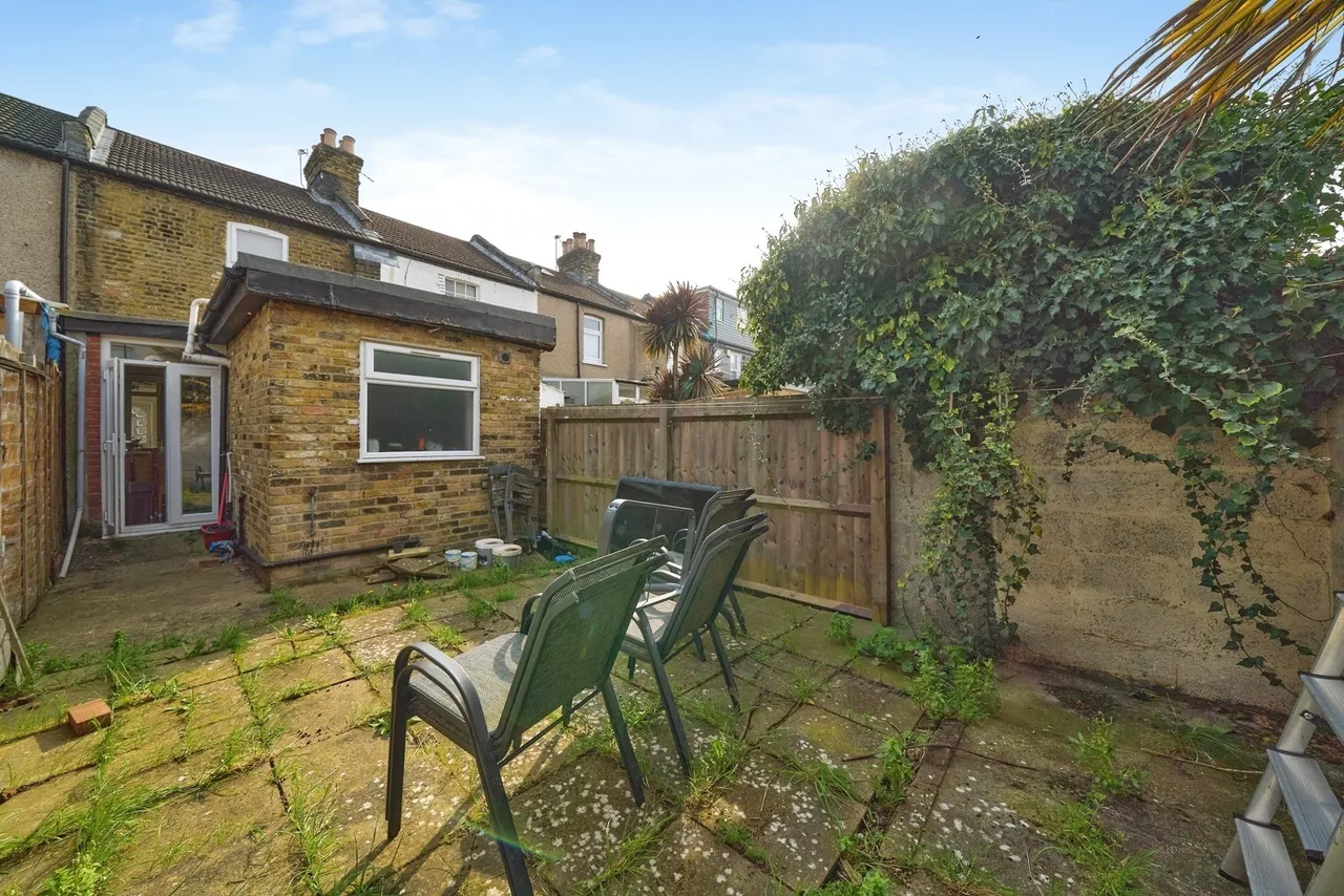 Thorpe Road, London, E7, photo 6