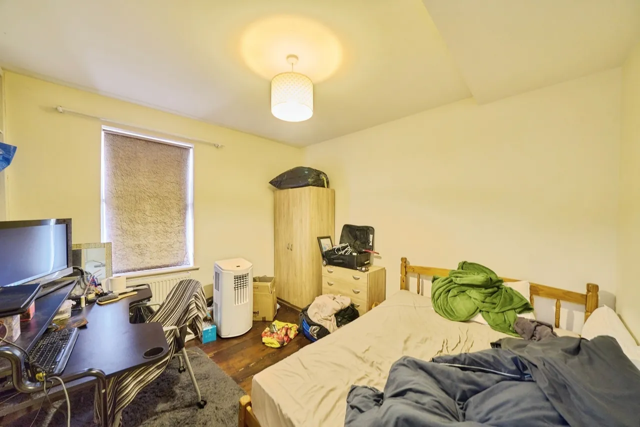 Thorpe Road, London, E7, photo 13