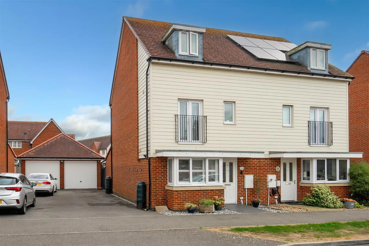 Benjamin Gray Drive, Littlehampton, photo 24