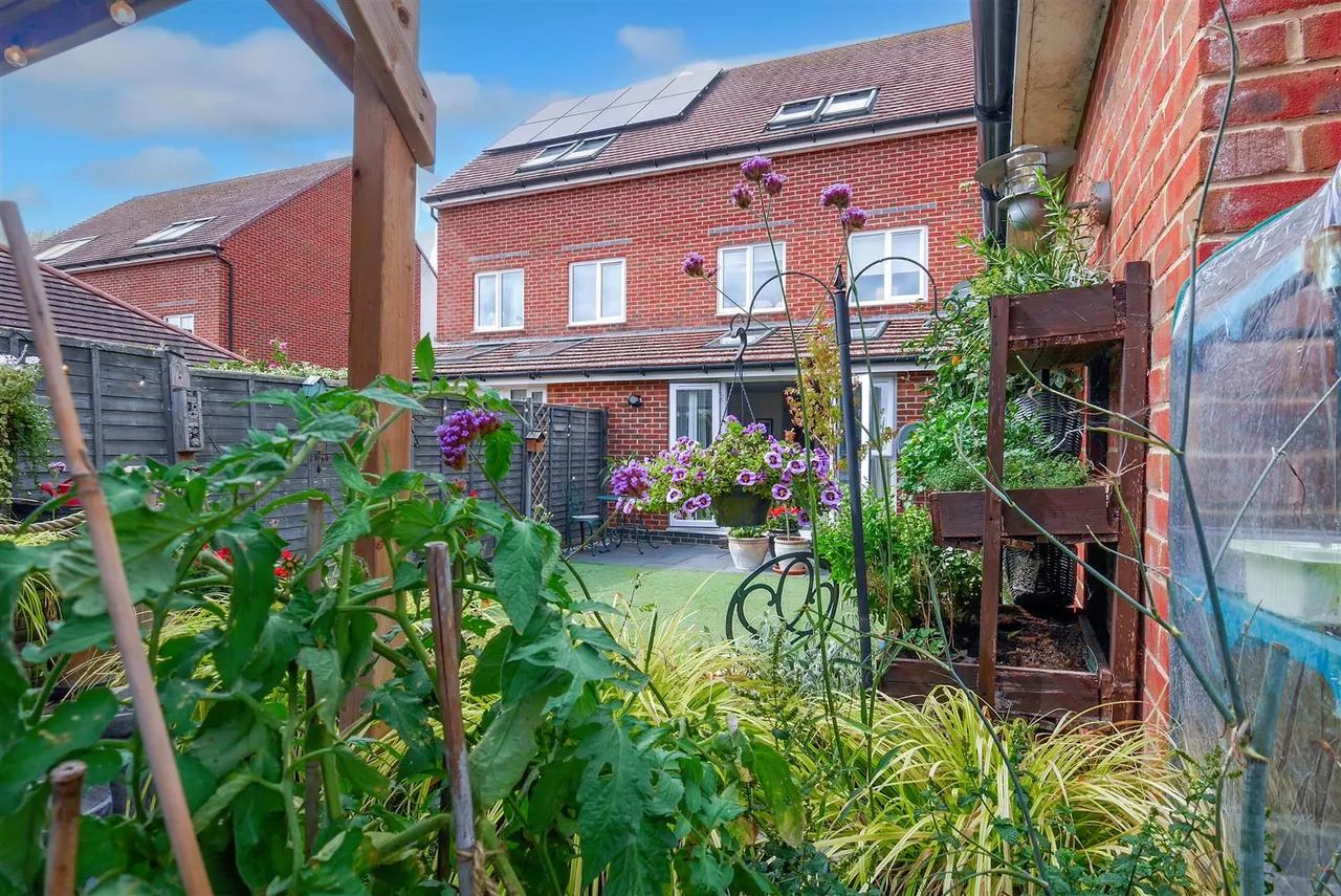Benjamin Gray Drive, Littlehampton, photo 21