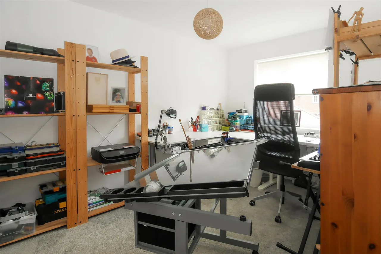 Benjamin Gray Drive, Littlehampton, photo 13