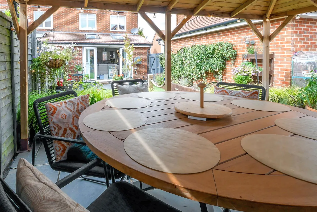 Benjamin Gray Drive, Littlehampton, photo 18